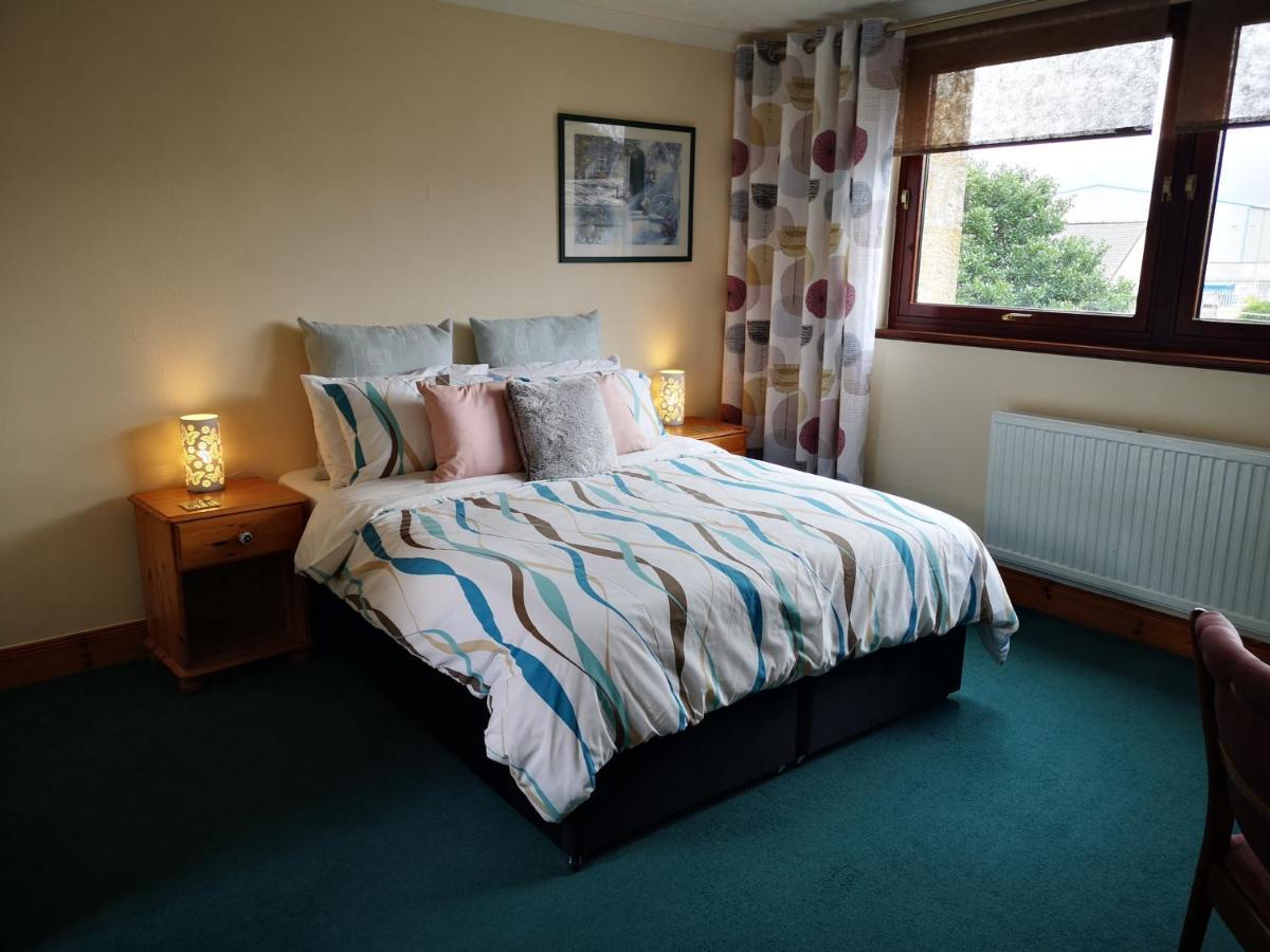An Escape For 2: Near A Castle Island In Scotland Apartment Кинрос Екстериор снимка