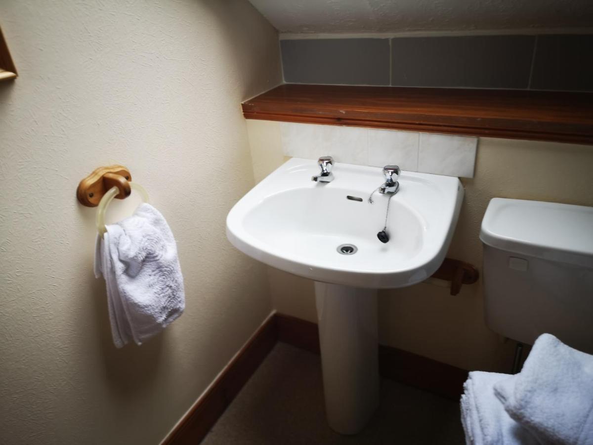 An Escape For 2: Near A Castle Island In Scotland Apartment Кинрос Екстериор снимка
