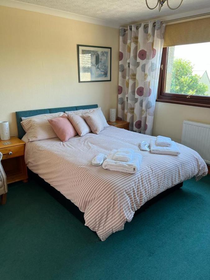 An Escape For 2: Near A Castle Island In Scotland Apartment Кинрос Екстериор снимка