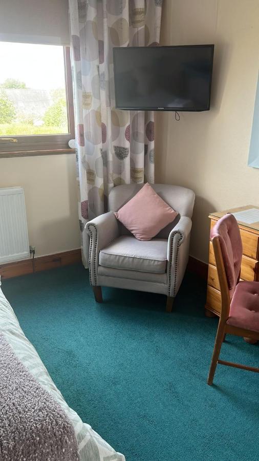 An Escape For 2: Near A Castle Island In Scotland Apartment Кинрос Екстериор снимка